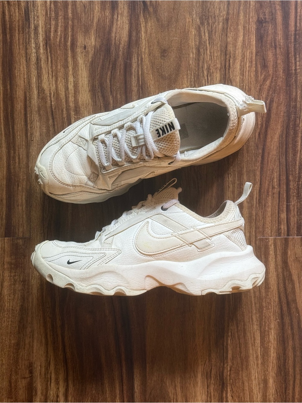 Nike Off-White/Beige Retro Chunky Swoosh Sneakers